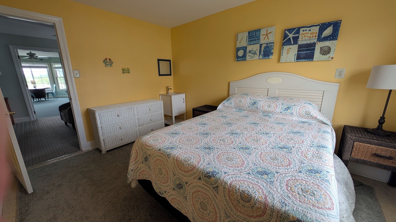 Photo of Bedroom in Admiral Estates