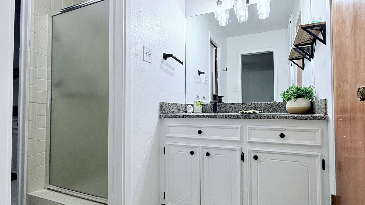 Photo of Bathroom in Brownwood