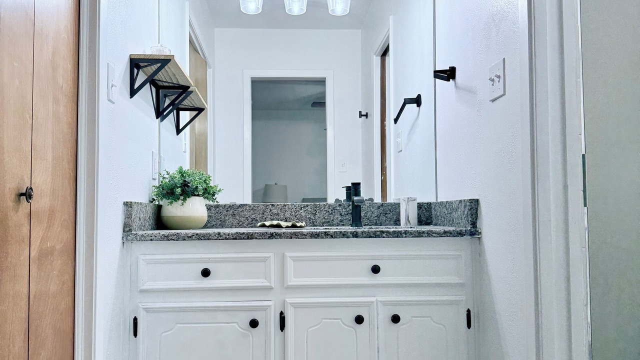 Photo of Bathroom in Brownwood