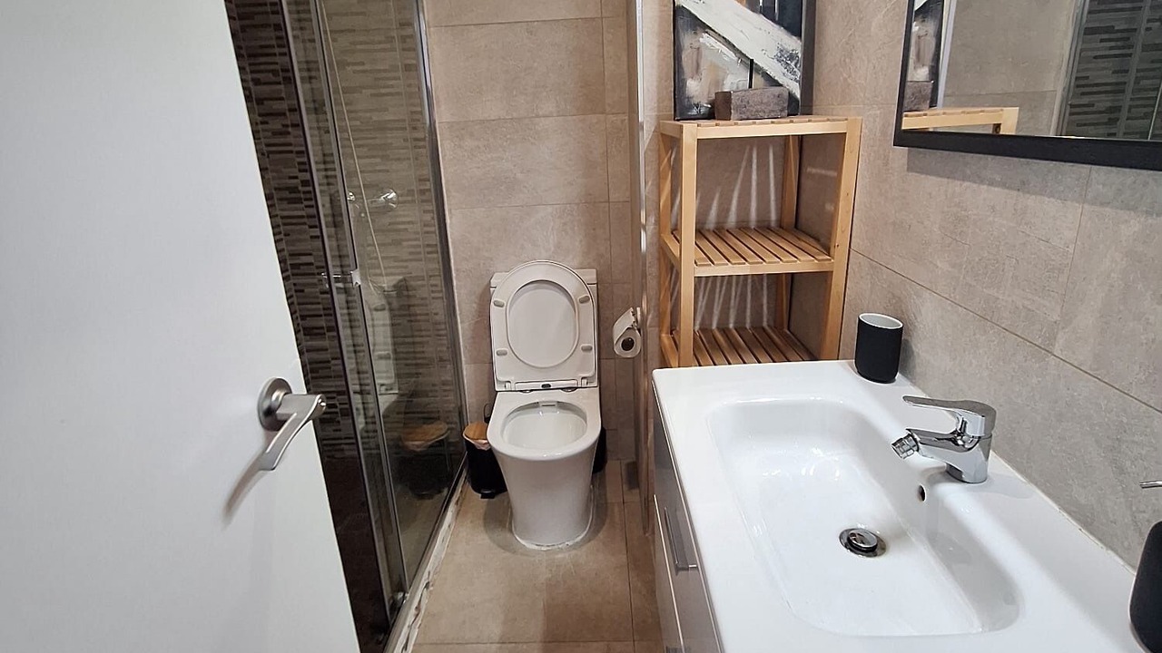 Photo of Bathroom in El Camp de l'Arpa del Clot