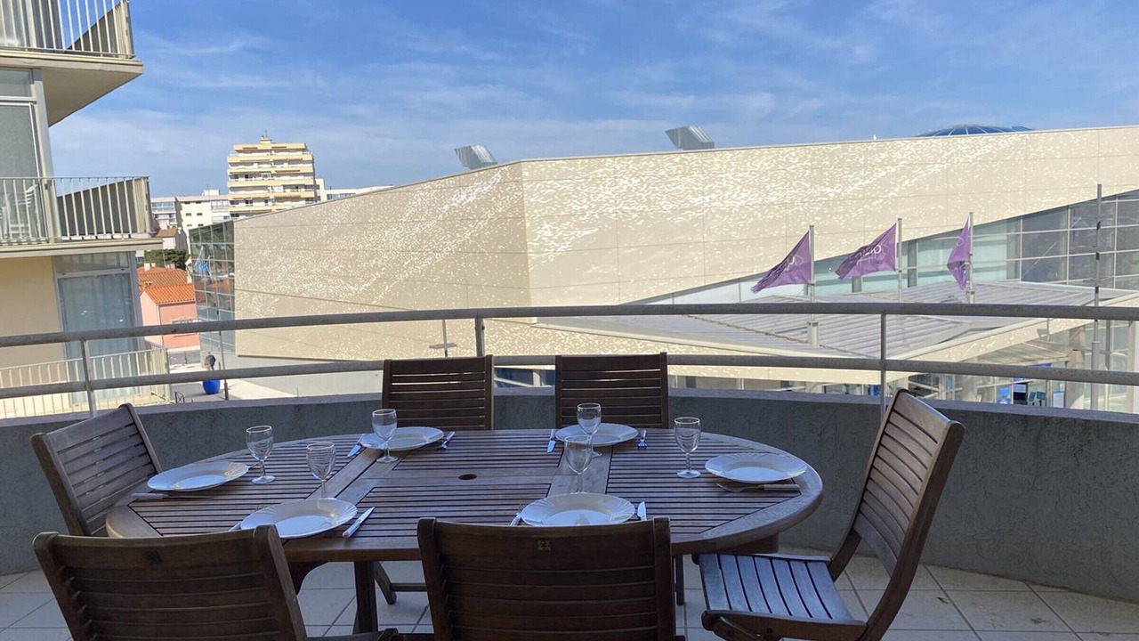 Photo of Outdoor in La Jetee