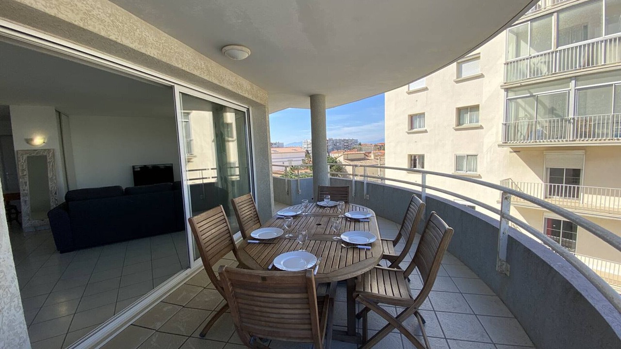 Photo of Outdoor in La Jetee