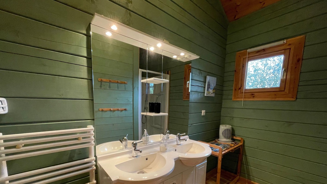 Photo of Bathroom in Reaumur