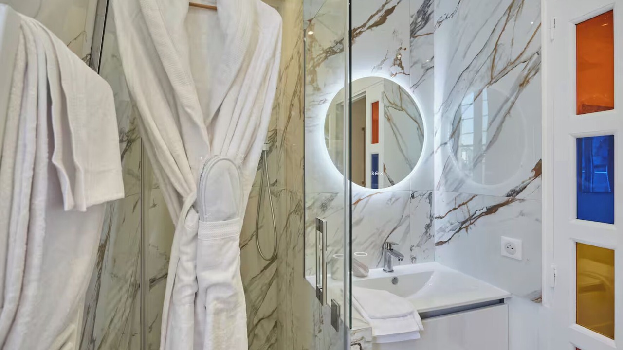 Photo of Bathroom in Odeon