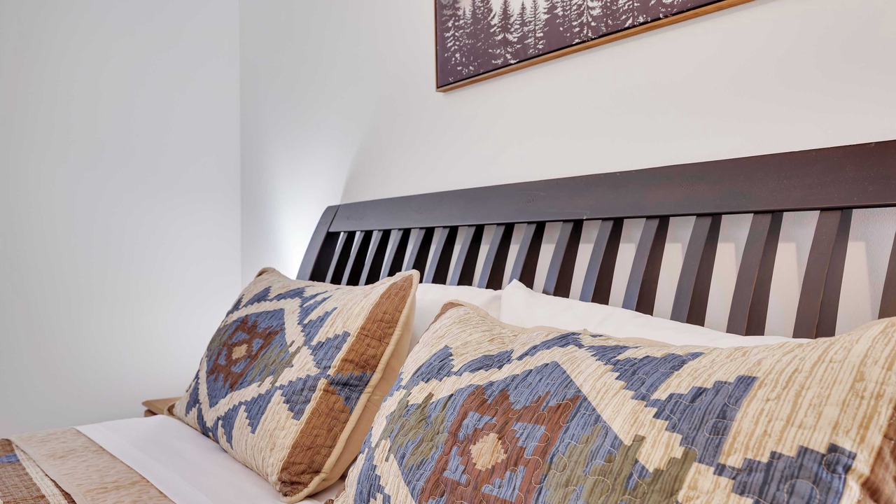 Photo of Bedroom in Hickory Hills
