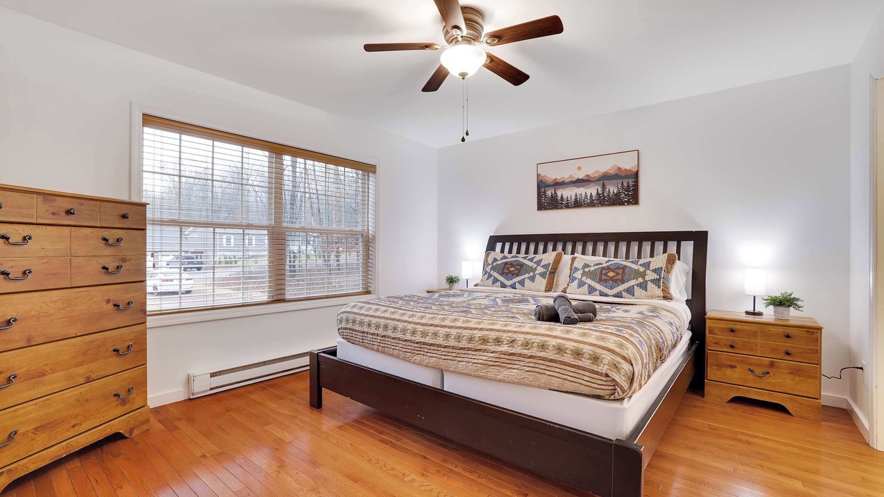 Photo of Bedroom in Hickory Hills
