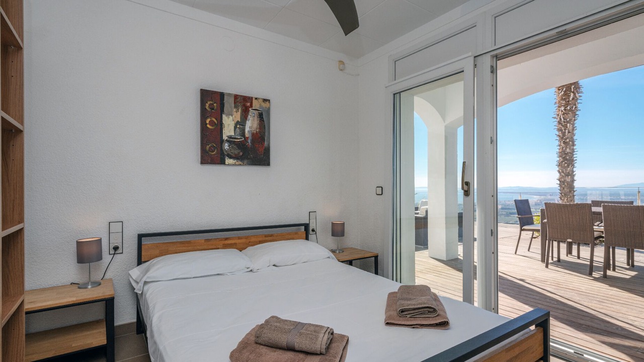 Photo of Bedroom in Roses