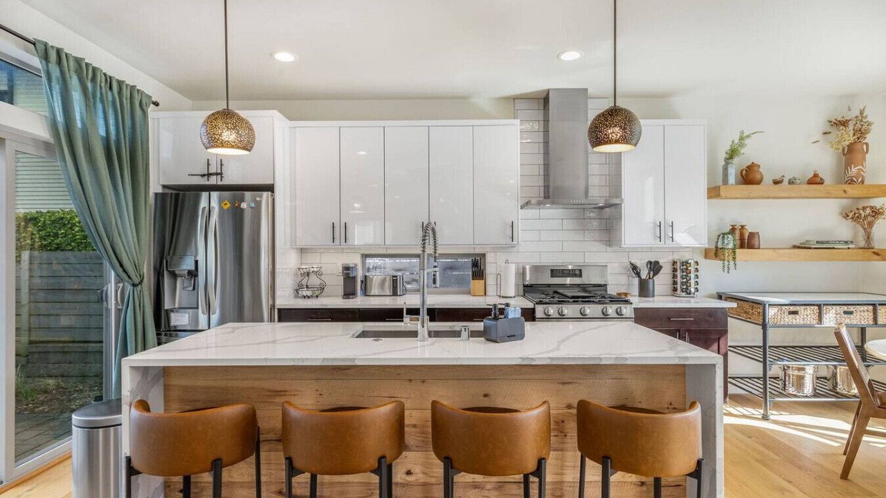 Photo of Others in North Beacon Hill