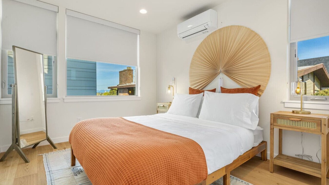 Photo of Bedroom in North Beacon Hill