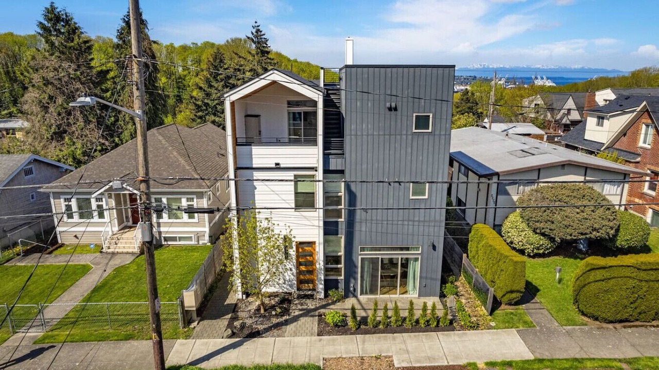 Photo of Outdoor in North Beacon Hill