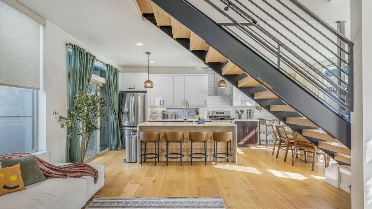 Photo of Others in North Beacon Hill