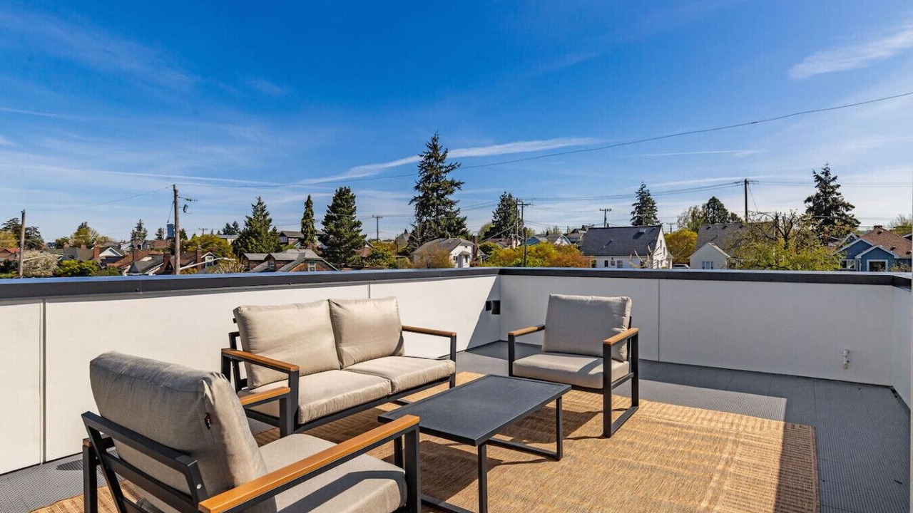 Photo of Others in North Beacon Hill