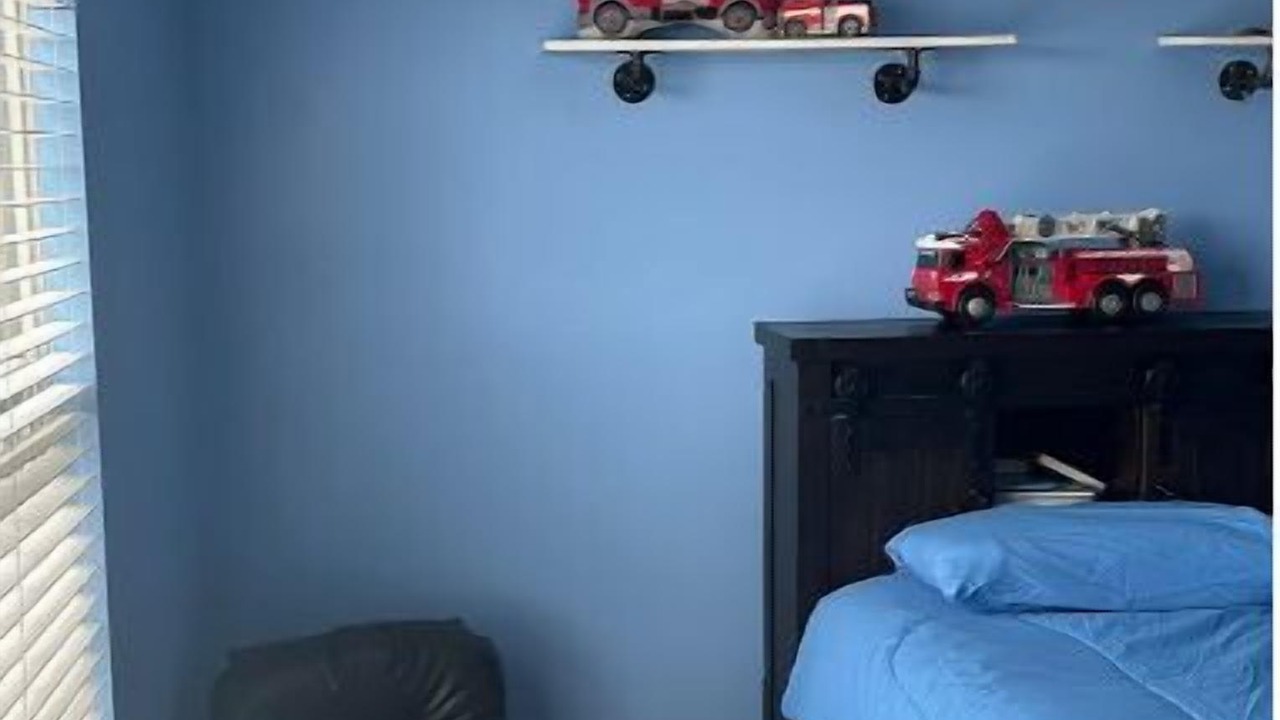 Photo of Bedroom in Crown Point