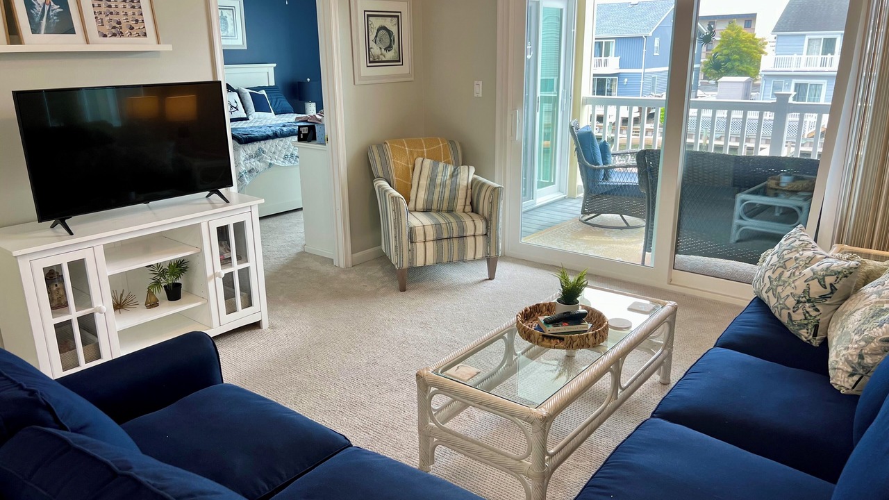 Photo of Livingroom in Heron Harbour Isle