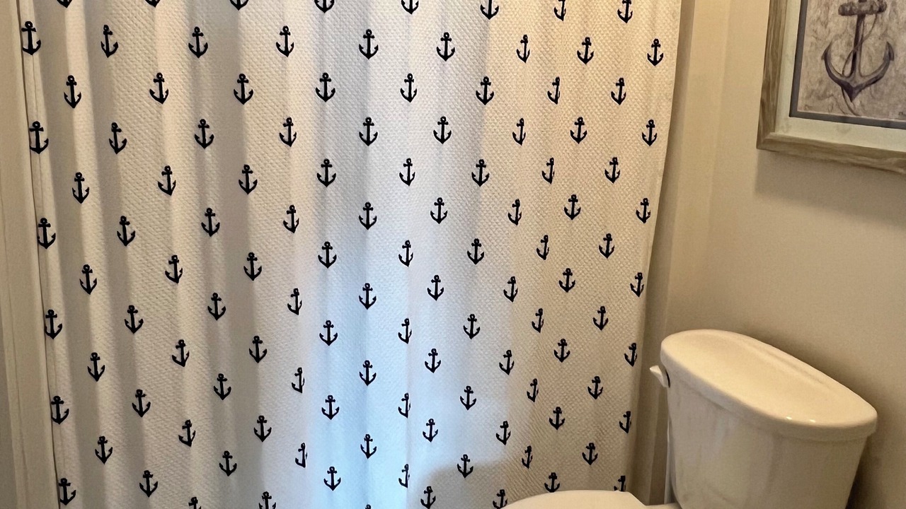 Photo of Bathroom in Heron Harbour Isle