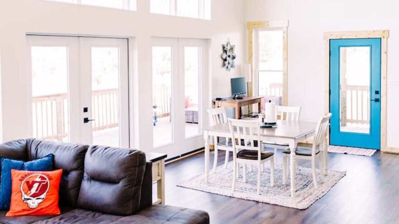 Photo of Livingroom in New River