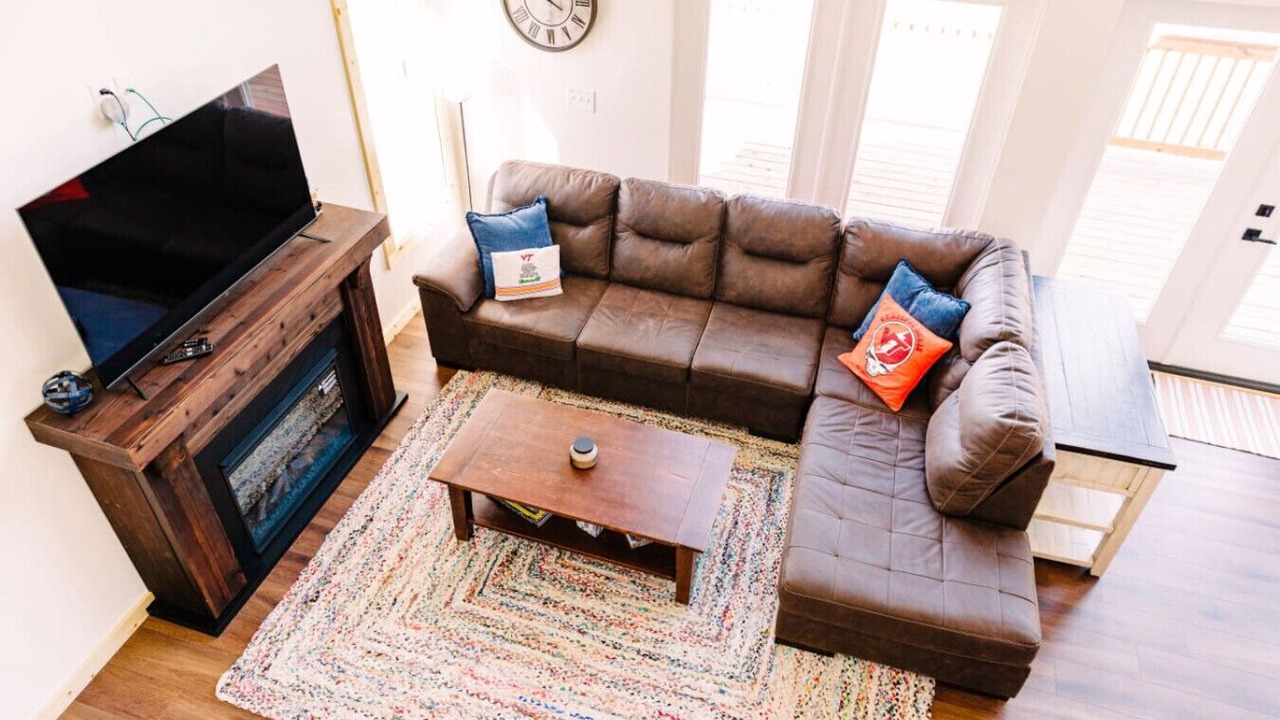 Photo of Livingroom in New River