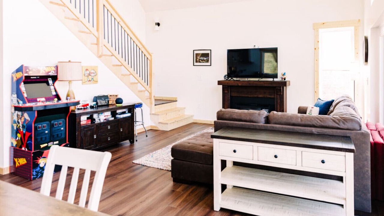 Photo of Livingroom in New River