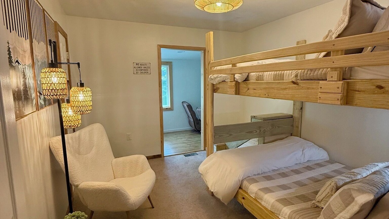 Photo of Bedroom in Unaka