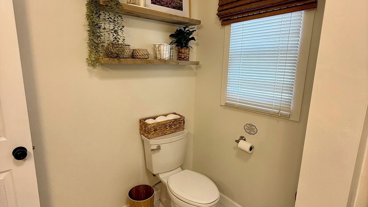 Photo of Bathroom in Unaka