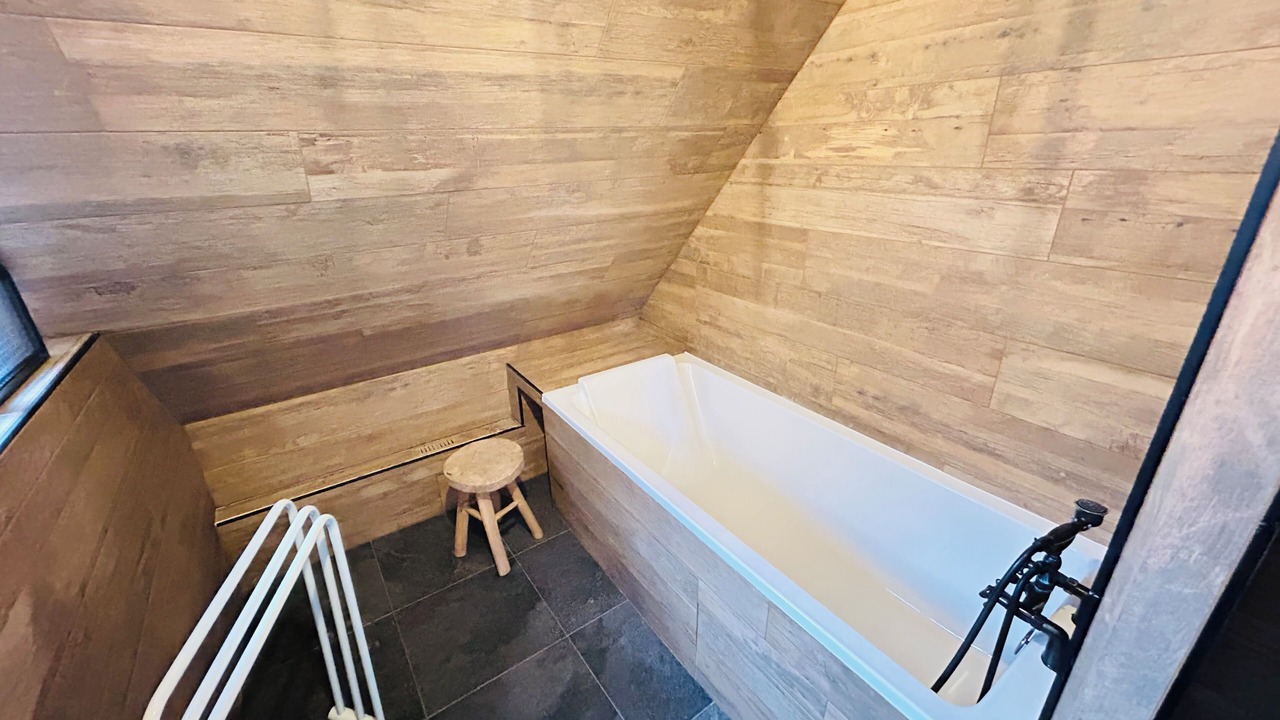 Photo of Bathroom in Lorleau