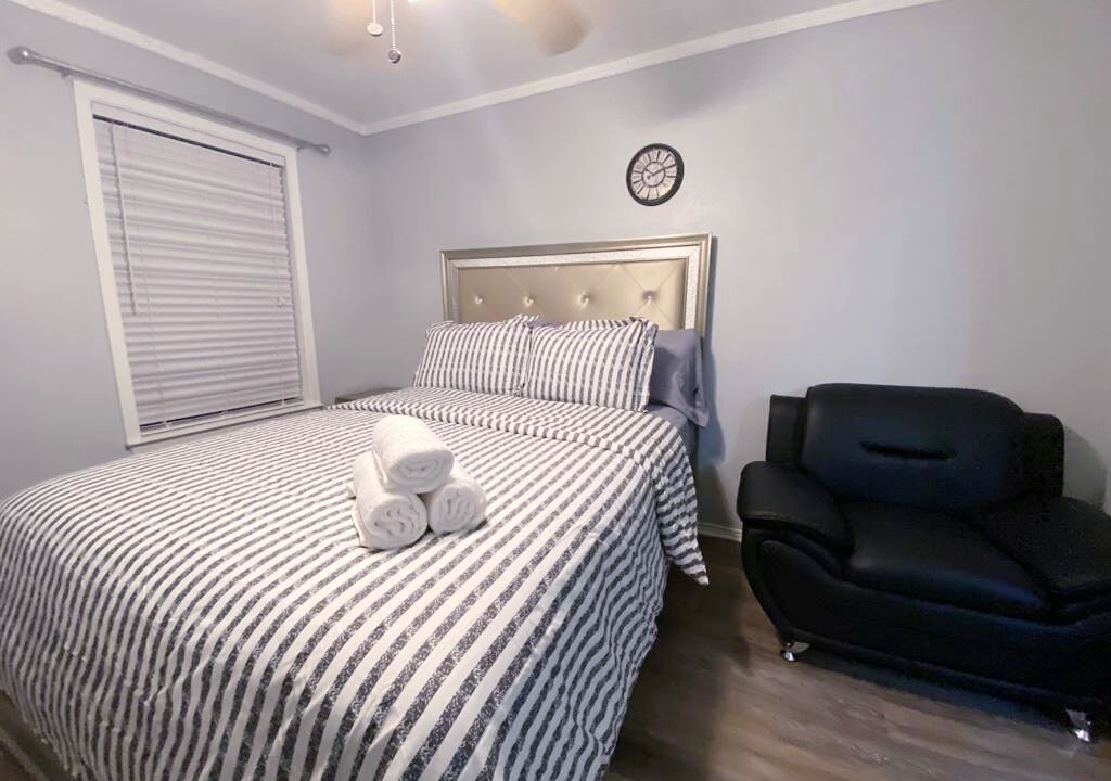 Photo of Bedroom in Lake Highlands