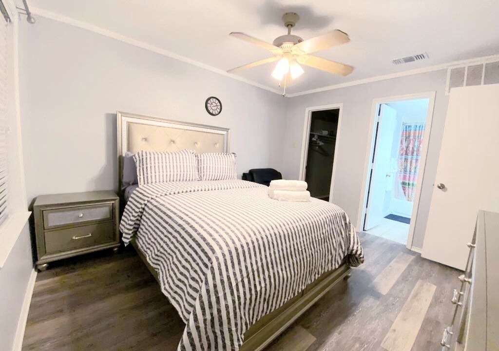 Photo of Bedroom in Lake Highlands