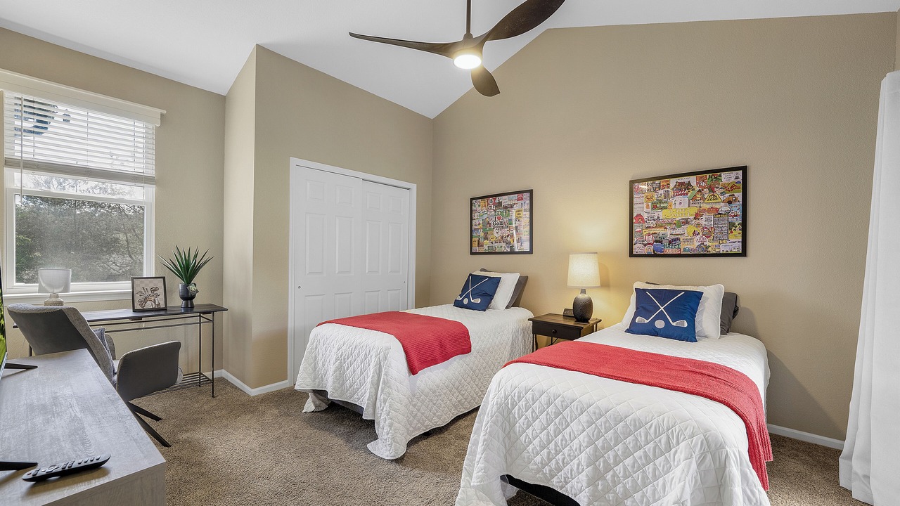 Photo of Bedroom in Camdenton