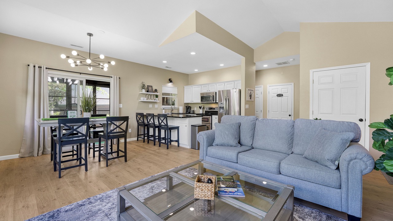 Photo of Livingroom in Camdenton