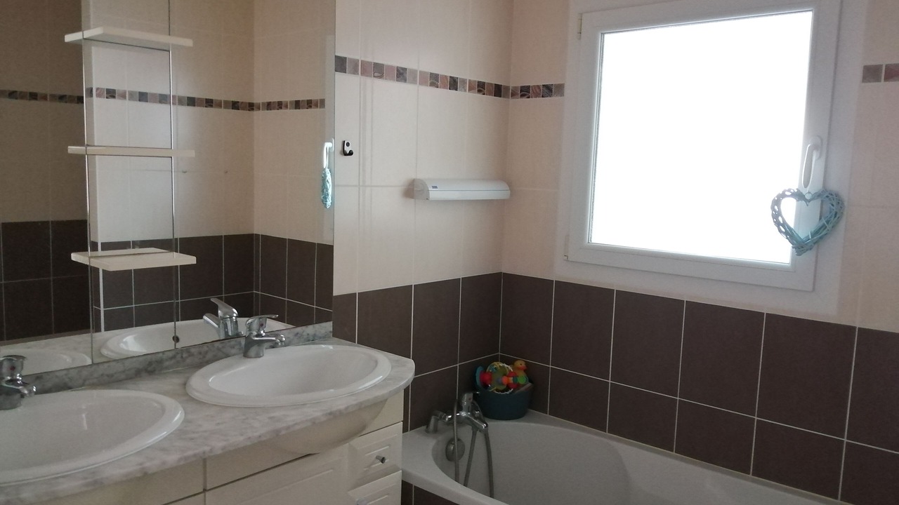 Photo of Bathroom in Paimboeuf