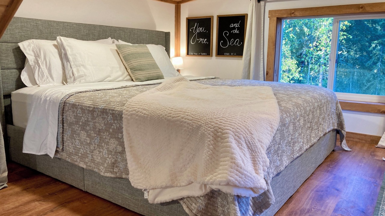 Photo of Bedroom in Kenai