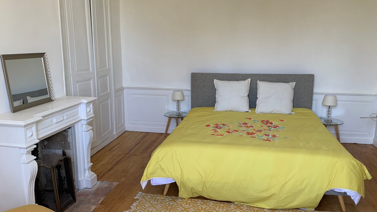 Photo of Bedroom in Parce-sur-Sarthe