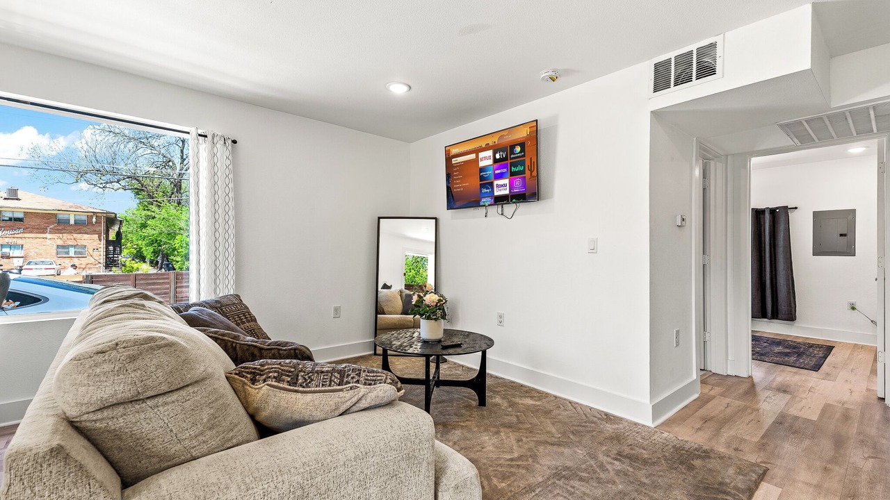 Photo of Livingroom in Old East Dallas