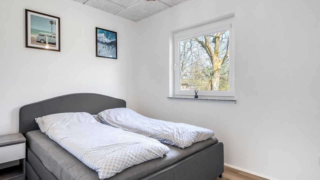 Photo of Others in Skygge