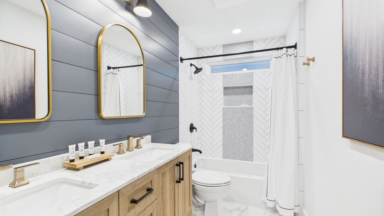 Photo of Bathroom in Willis