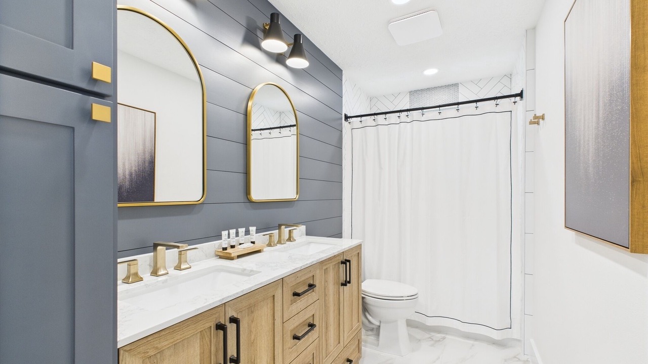 Photo of Bathroom in Willis