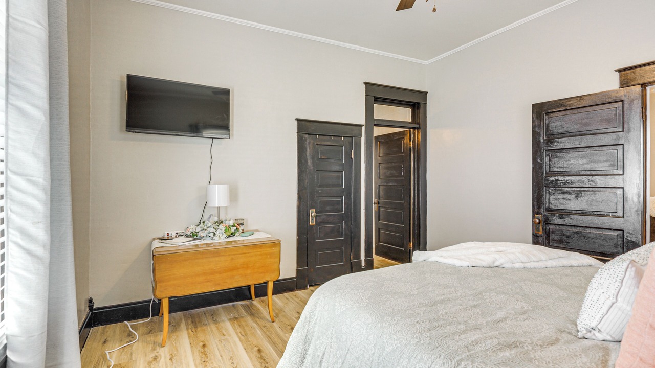 Photo of Bedroom in Mount Vernon