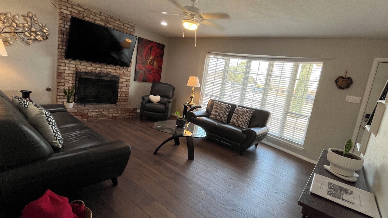 Photo of Livingroom in Biggs Field