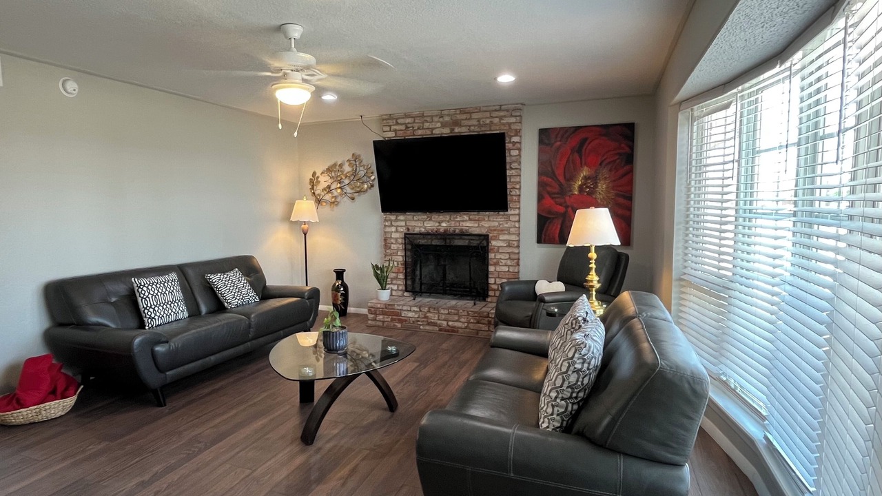 Photo of Livingroom in Biggs Field