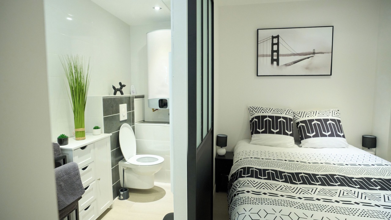 Photo of Bedroom in Charleville-Mezieres