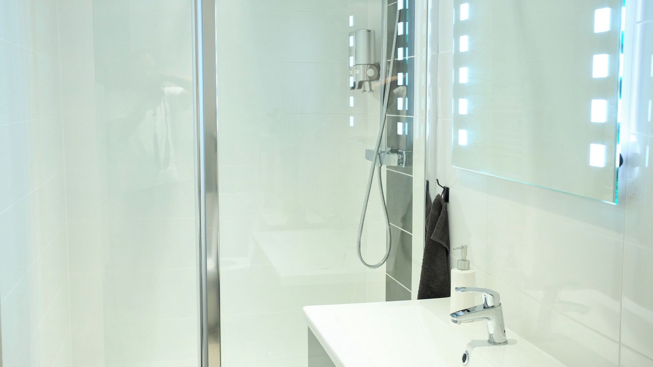 Photo of Bathroom in Charleville-Mezieres