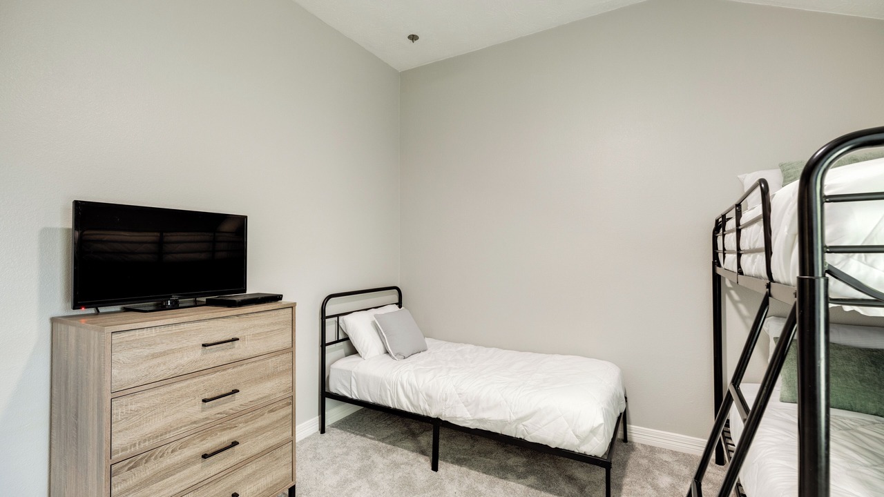 Photo of Bedroom in Cove