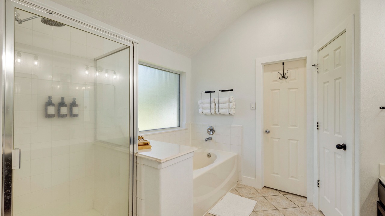 Photo of Bathroom in Cove