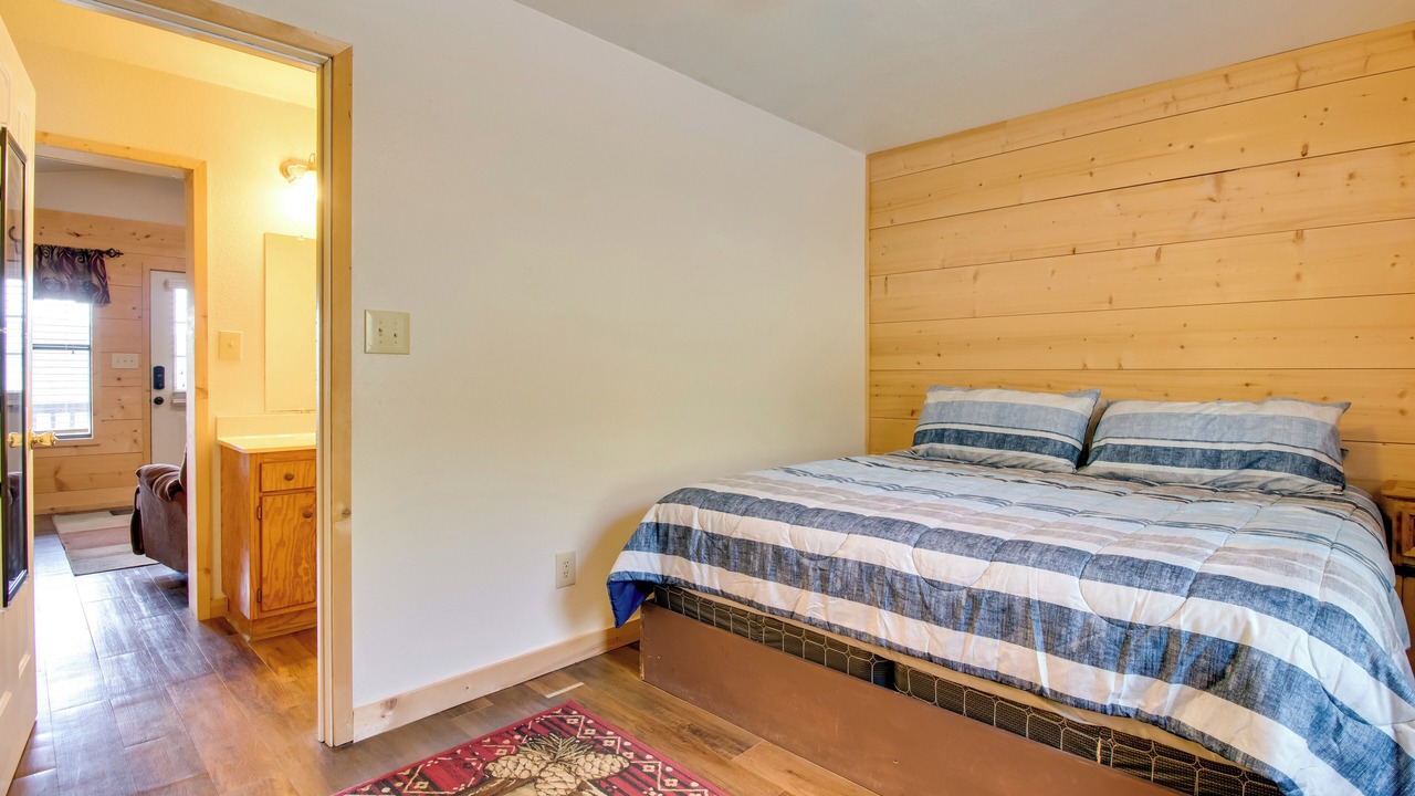 Photo of Bedroom in Mountain View