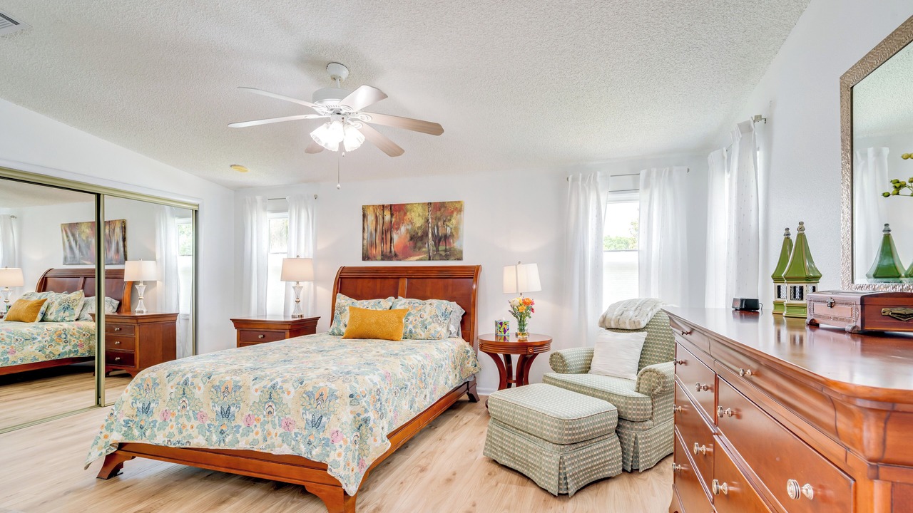 Photo of Bedroom in The Villages