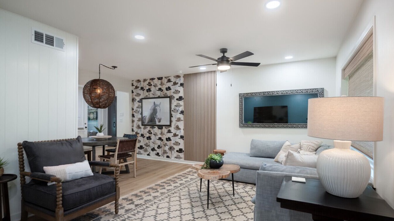 Photo of Livingroom in College Station