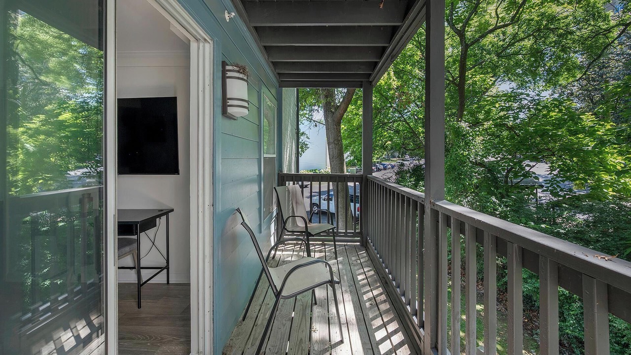 Photo of Outdoor in Green Hills