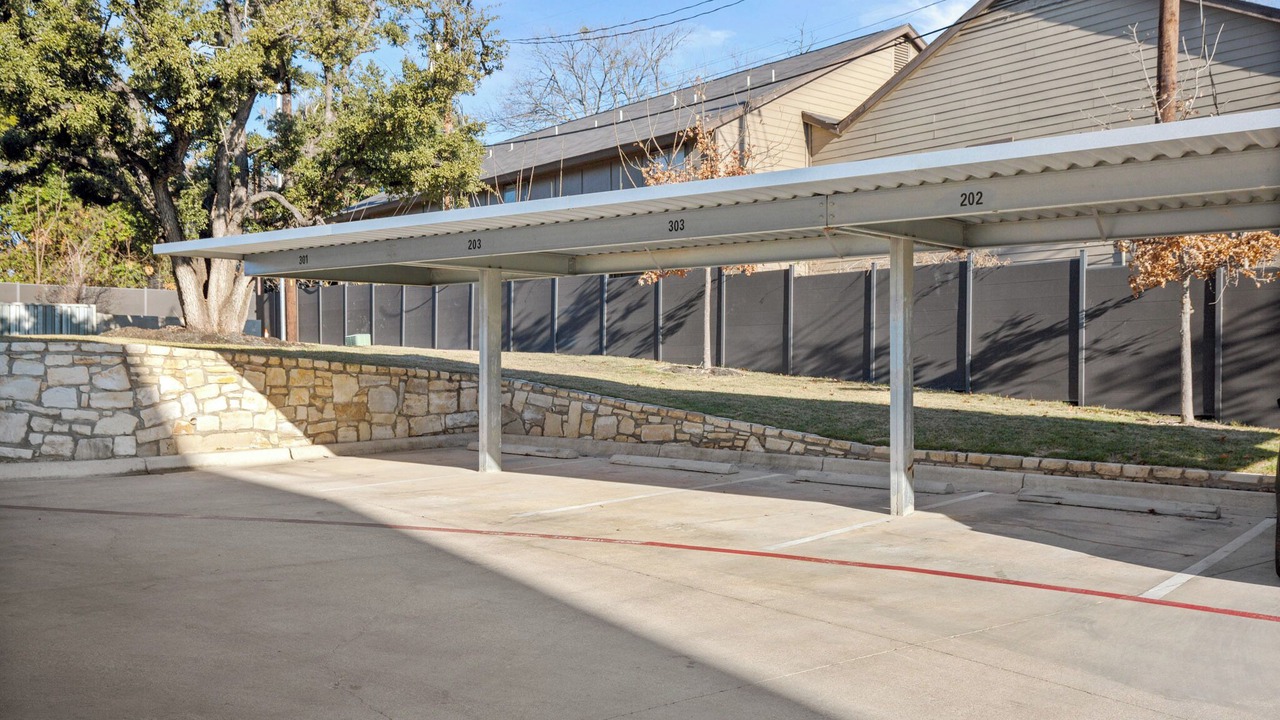 Photo of Outdoor in South Lamar