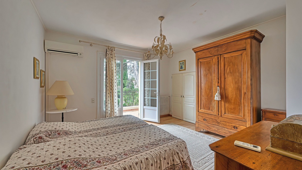 Photo of Bedroom in Saint-Saturnin-les-Avignon