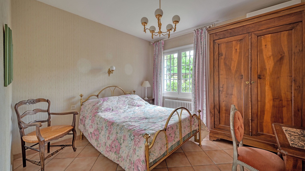 Photo of Bedroom in Saint-Saturnin-les-Avignon